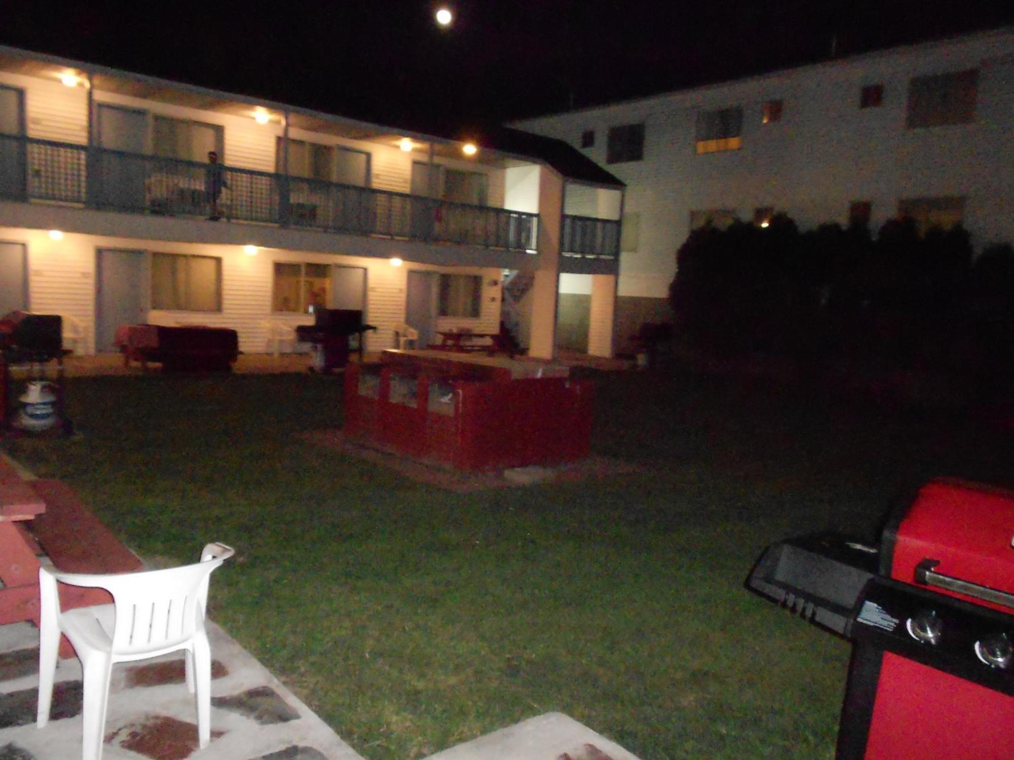 Motel Flagship Motorcourt à Hampton Extérieur photo